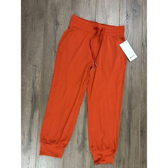 Lululemon Ready to Rulu jogger crop 10 - Picture 2 of 2